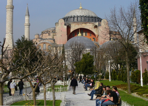 Minarets, vertical buttresses and additional buildings detract from Hagia Sophia’s original exterior.